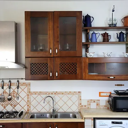 Casa Pompelmo Tatil Evi Lipari (Isola Lipari)