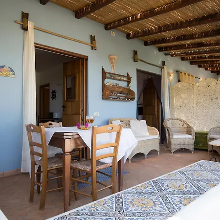 Holiday home Agrumeto Lipari (Isola Lipari)